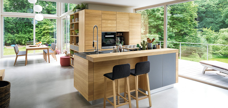 Kuechenplanung architecto: Designküche Naturholz